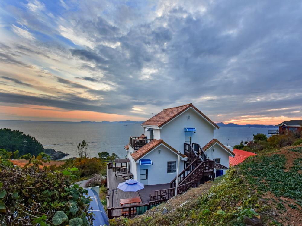 Namhae Bluemare Pension Zewnętrze zdjęcie